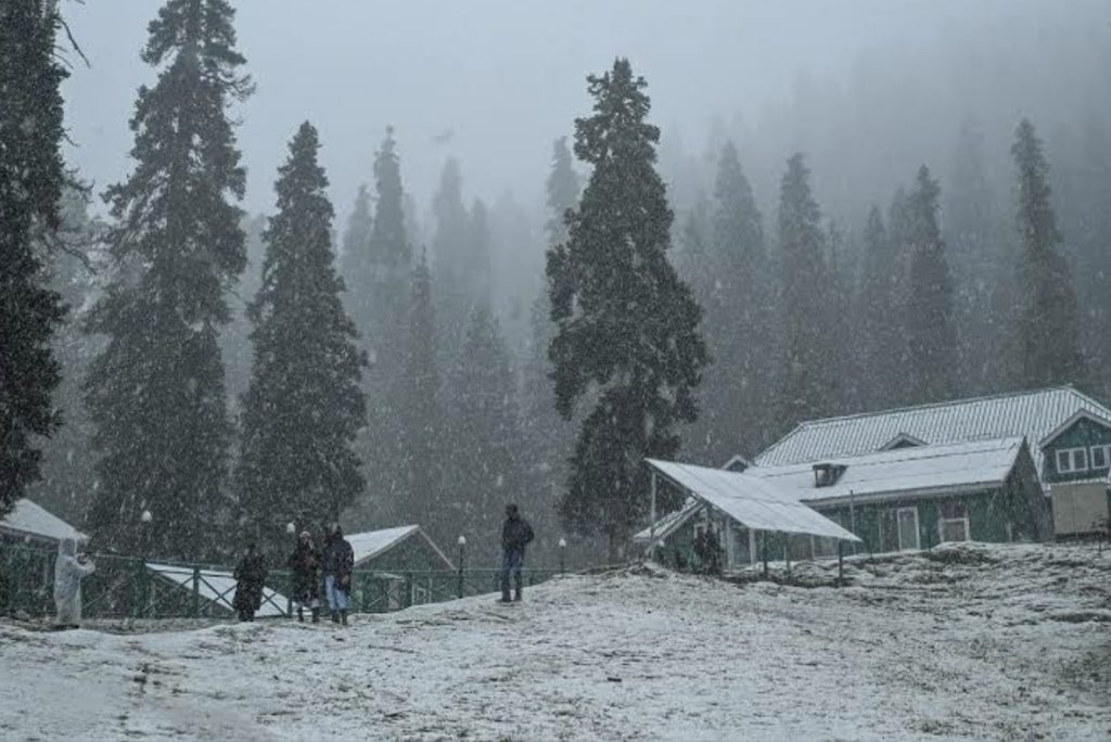 Kashmir Higher Reaches, Sonamarg Received Fresh Snowfall